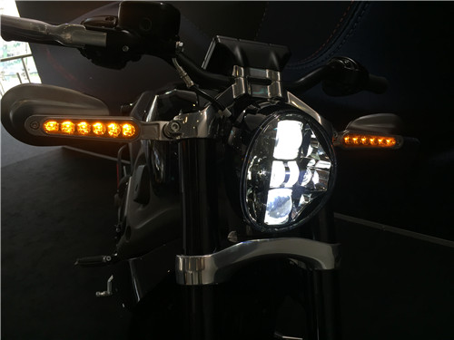 哈雷livewire试驾视频,哈雷新车livewire评测