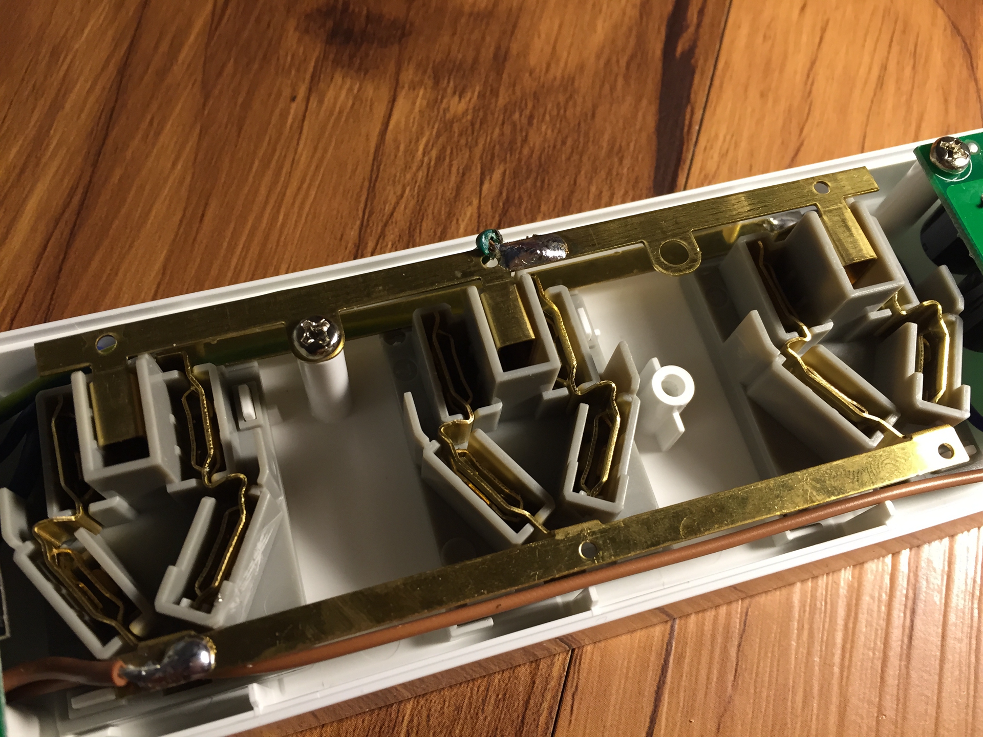 航嘉智能插排,航嘉usb插排拆解