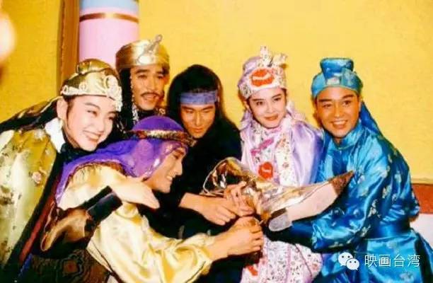 不赞也不弹《澳门风云3》，就聊聊香港赌片的漫威宇宙可好？