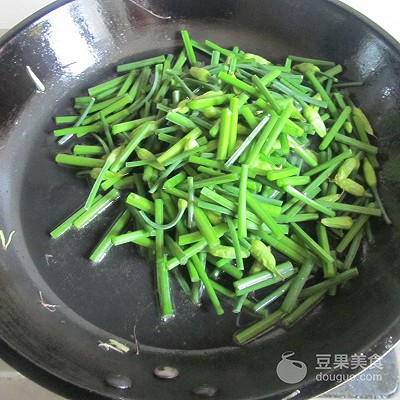 韭菜花炒河虾如何做,腰果韭菜花炒河虾