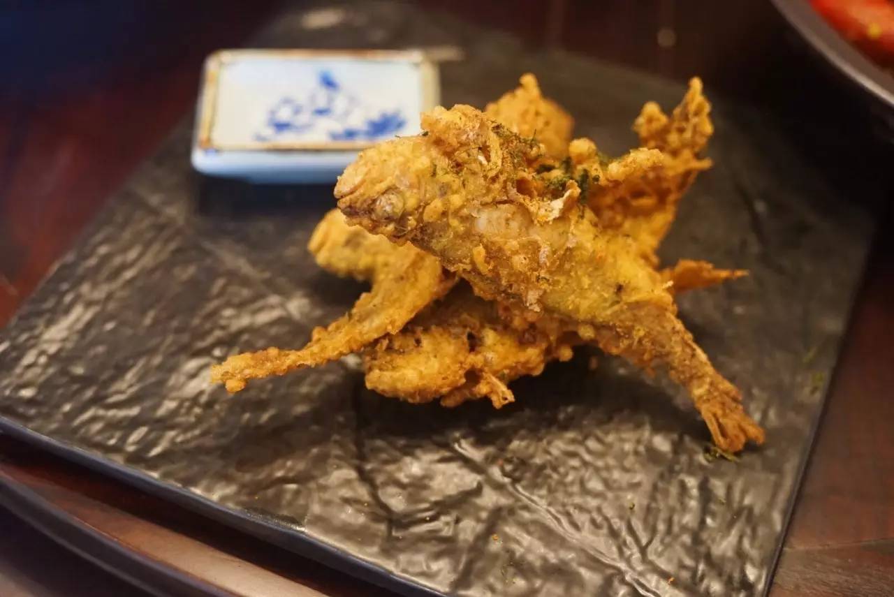 6张桌子,2个包厢,城南这家连导航都搜不到的私房小馆子,却藏着《食神》级别的蛋炒饭……