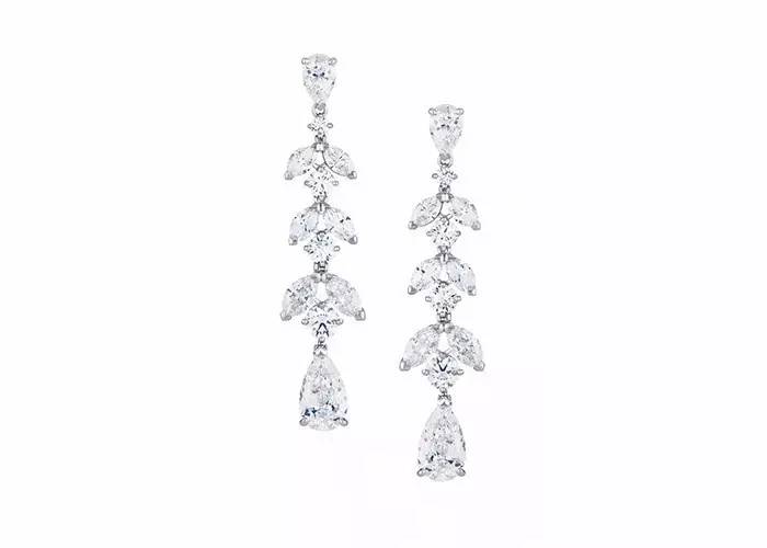 范冰冰全程陪伴,范冰冰踏上戛纳红毯的那一刻