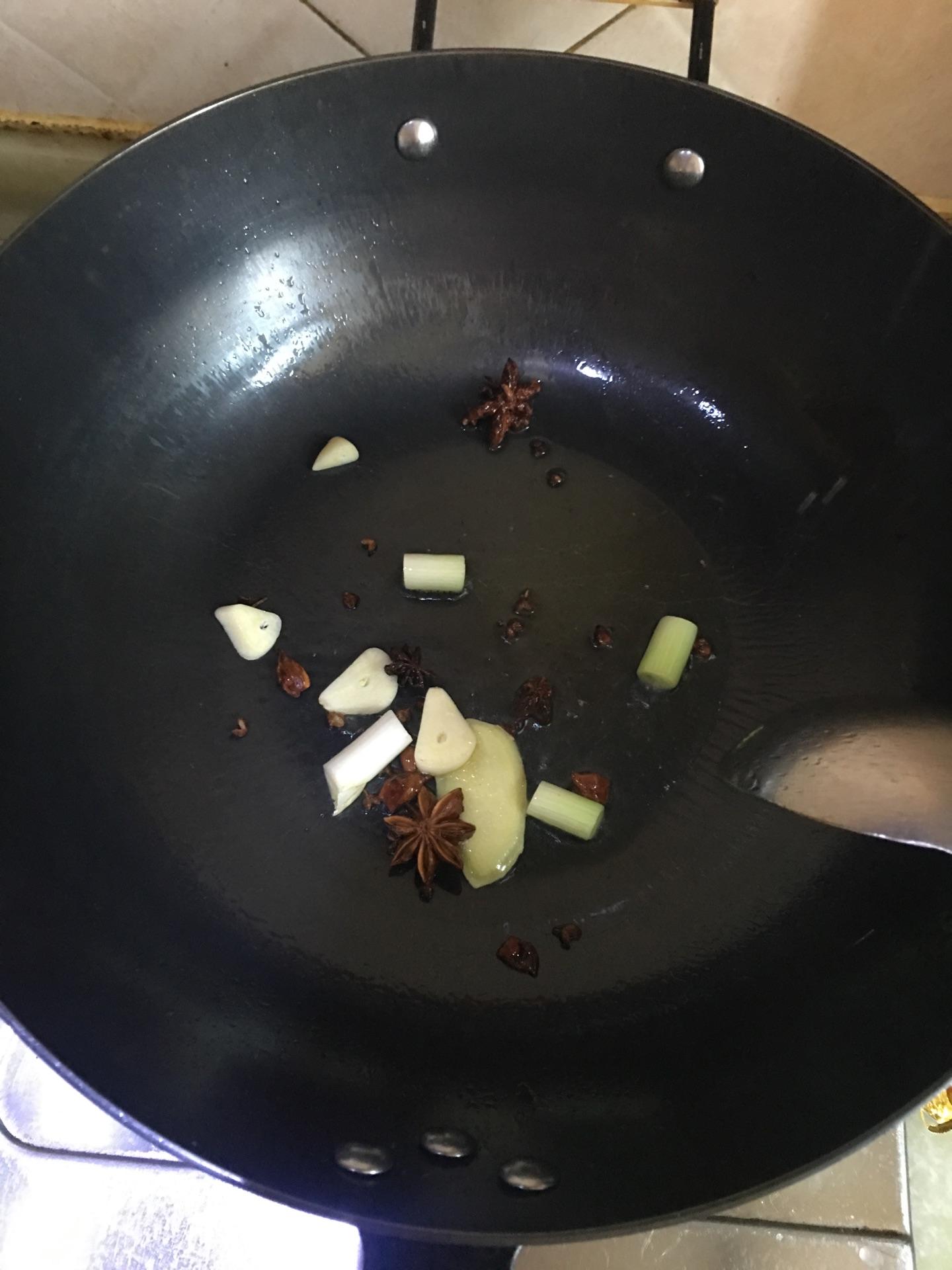 甲鱼汤的做法放什么药材,甲鱼汤的做法小孩能喝吗