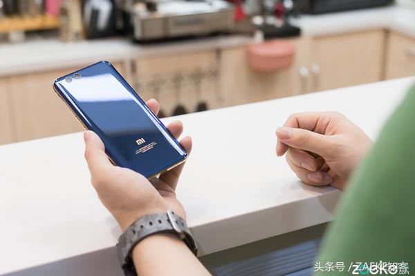 小米6还值得买吗,小米6目前还值得入手么