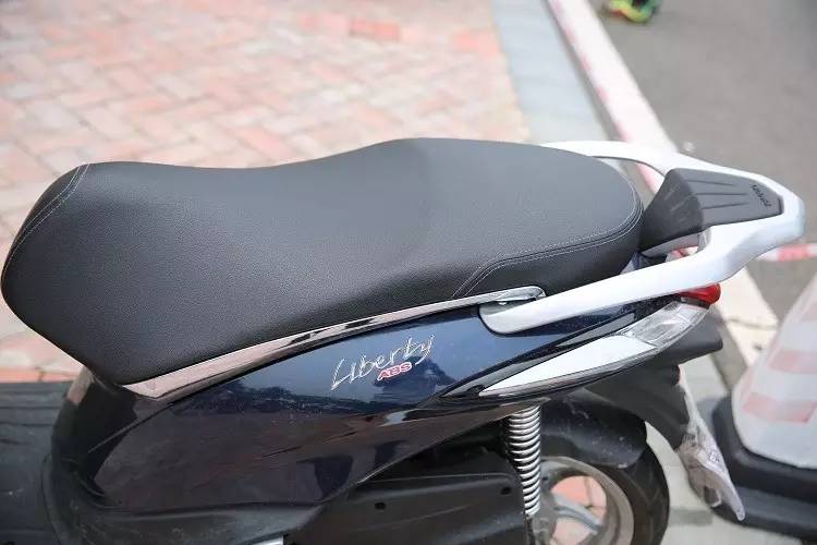 2020款比亚乔medley150liberty,比亚乔liberty150和medley150后挡泥板