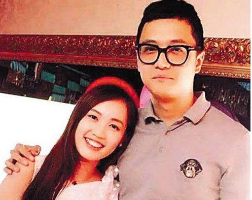 白百何*夫情**张爱朋首度回应：我的爱妃很多，她的知己也不止我