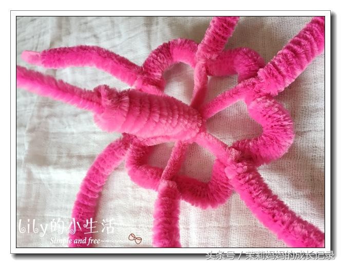 扭扭棒做小皇冠,如何用扭扭棒做一个小的皇冠