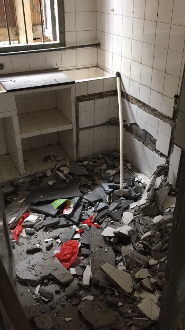 他将厦门的民宅改造成烘焙馆，每周邀请100位陌生人喝精品咖啡