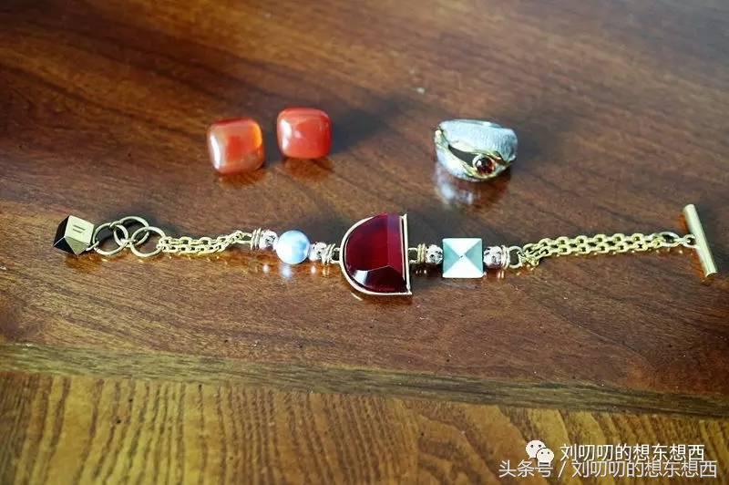 一身红衣服特别有朝气,一身红日常能穿吗