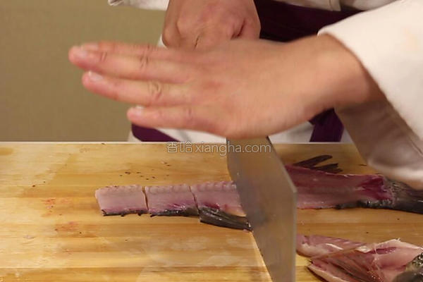 鱼肉怎么做才能不咸又好吃,鱼肉怎么做不腥又嫩