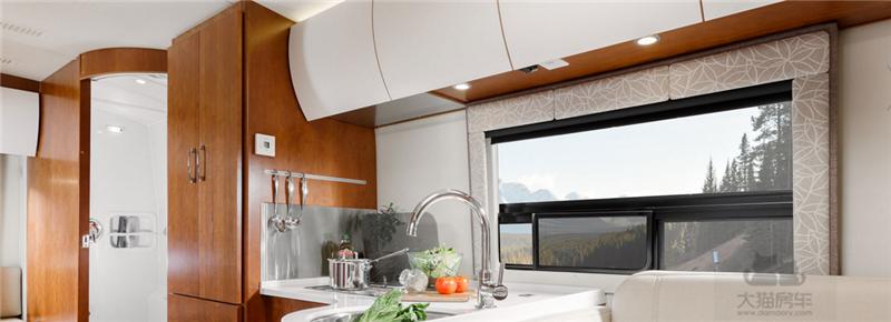 奔驰房车斯宾特豪华大空间,奔驰豪华房车零下50度旅行