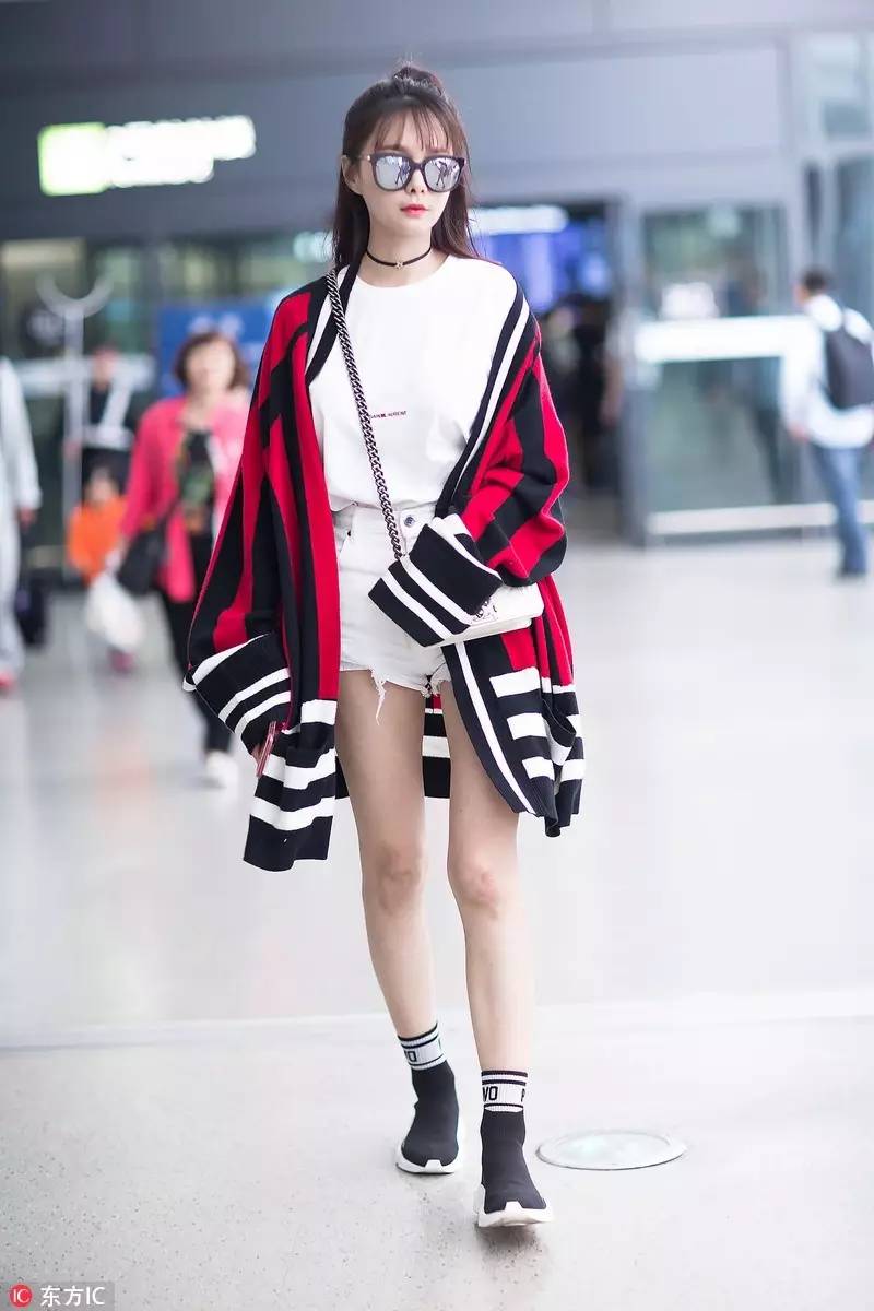 最近让我忍不住种草的小包全让宋茜给背了！关键还不贵