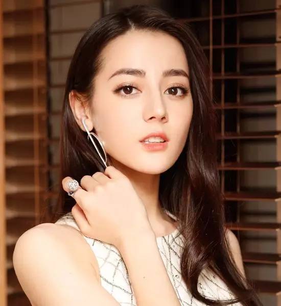 范冰冰星星眼图片,范冰冰眼睛是贴的假睫毛吗