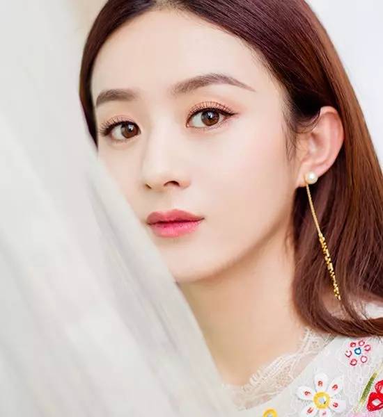 范冰冰星星眼图片,范冰冰眼睛是贴的假睫毛吗