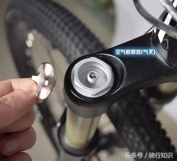 入门级山地车前叉结构图,山地车入门级前叉拆解