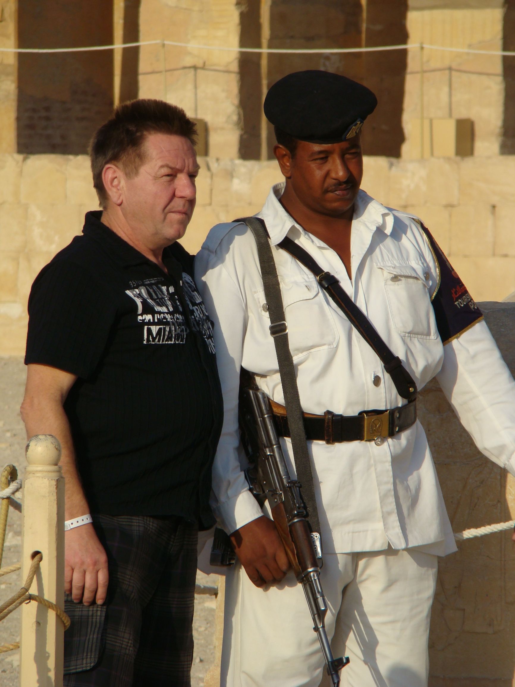 埃及三大著名的金字塔,埃及金字塔探秘纪录片