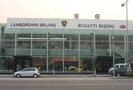 在这里，百万级别的奔驰宝马都是渣渣，这才是北京最牛的一条街