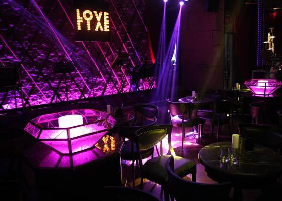 武汉最大的酒吧在哪里,武汉大夜场酒吧