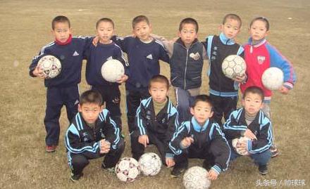 为国足输送数位国脚的东北路小学60年来依旧坚守，传承校园足球