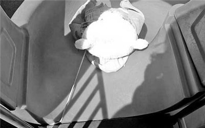 宝宝旧衣物危害,儿童便宜衣物的危害