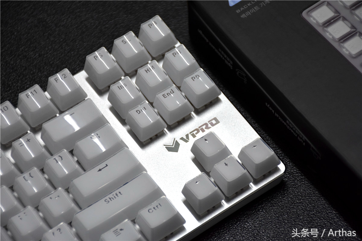 雷柏v500pro快银轴键盘测评,雷柏v500s冰晶版怎么调灯光