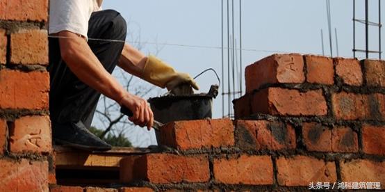 承重墙砌筑之前对砖有什么要求,砖混结构的墙怎么砌筑