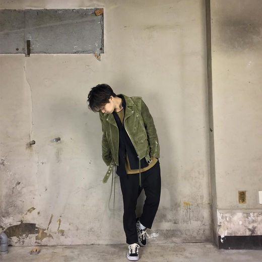 gd把这双vans活生生穿成新爆款,gd海外限定款vans