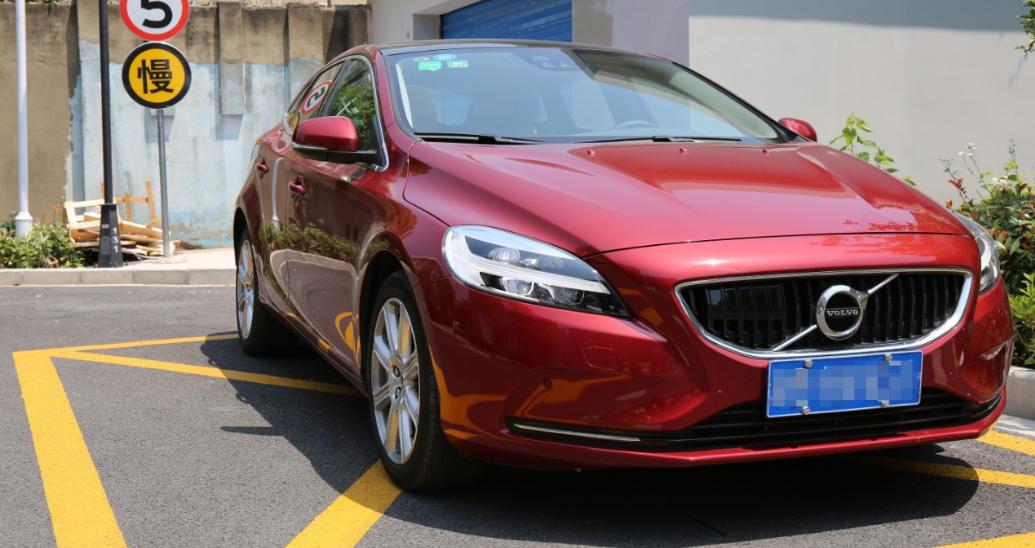 沃尔沃v40试驾视频胖哥,试驾沃尔沃v40对比高尔夫