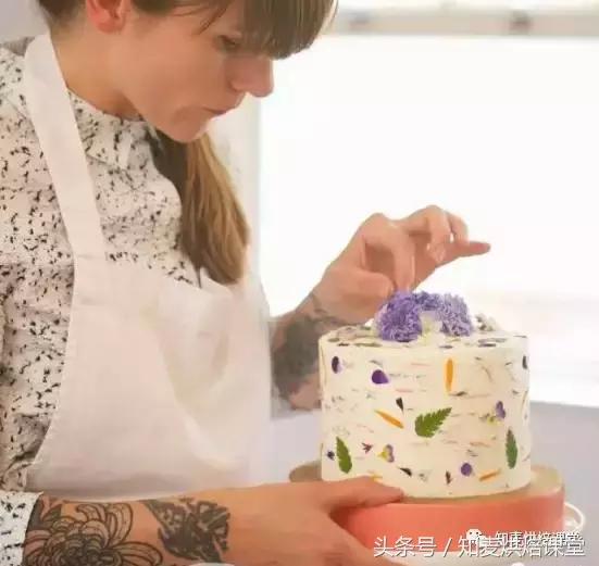 纸杯小蛋糕裱花零基础学习,十二个纸杯蛋糕需要多少奶油裱花