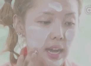 男生脸上长痘痘咋办用什么化妆品,男生脸上长痘痘怎么办用什么药