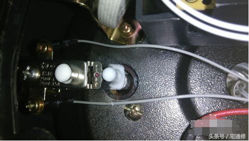 电压力锅显示e4代码怎么修,电压力锅故障e4代表什么