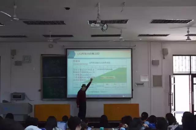 性学教授彭晓辉讲座,性学教授彭晓晖