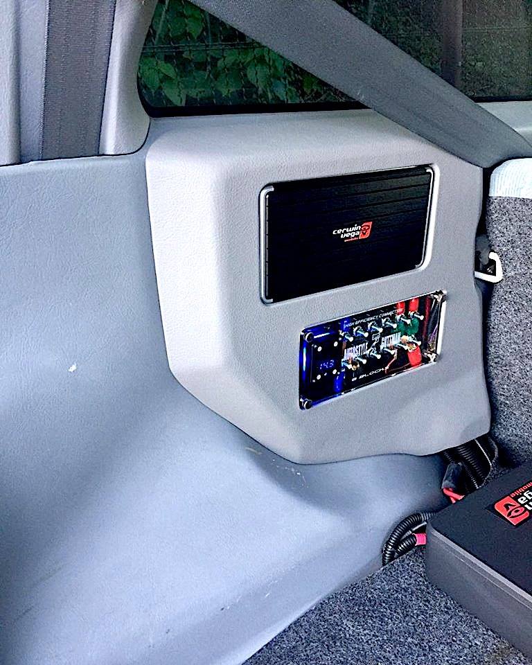 喜欢慢摇的车主有福了，这套美国史云威格音响系统性价比超高！