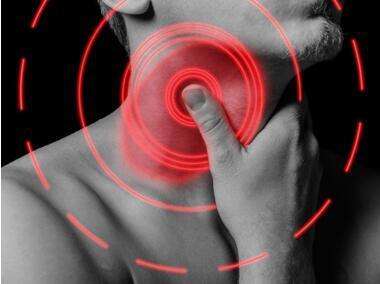 乳房疼痛和颈椎病有关系?你不知道的,颈椎病的5种特殊症状表现