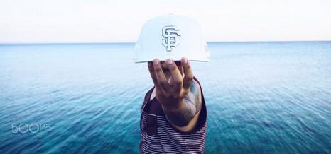 夏天适合戴的高顶棒球帽,夏季的棒球帽怎么搭出活力的感觉