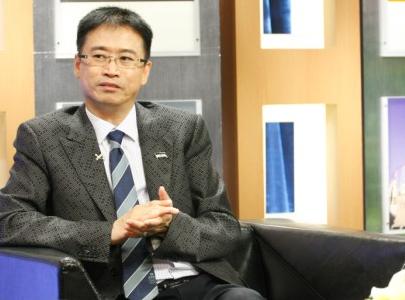 “眼镜总统”刘晓：渐行渐艰的上市路