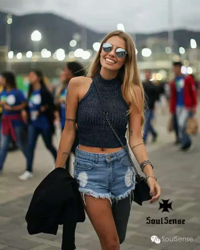 机械臂纹身手稿,机械臂纹身过程