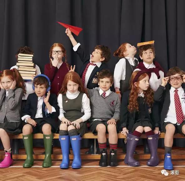 下雨穿什么雨鞋最方便,秋冬下雨天穿搭