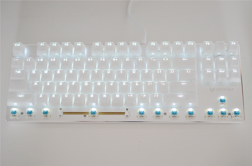 晶莹剔透的冰晶,蓝色冰晶效果