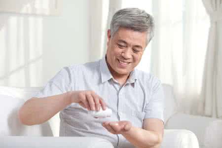 颈椎病的三个治愈方法,颈椎病头晕上班折磨人怎么办