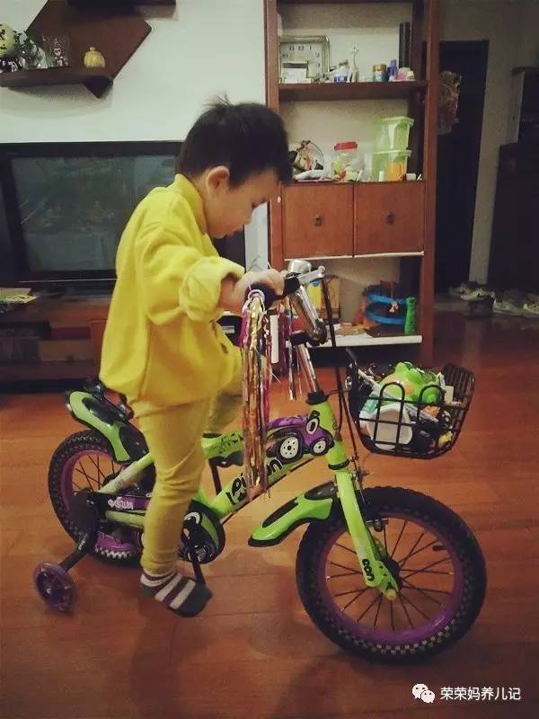 盘点我家小少爷那一停车场的各色小车究竟都有没有用！