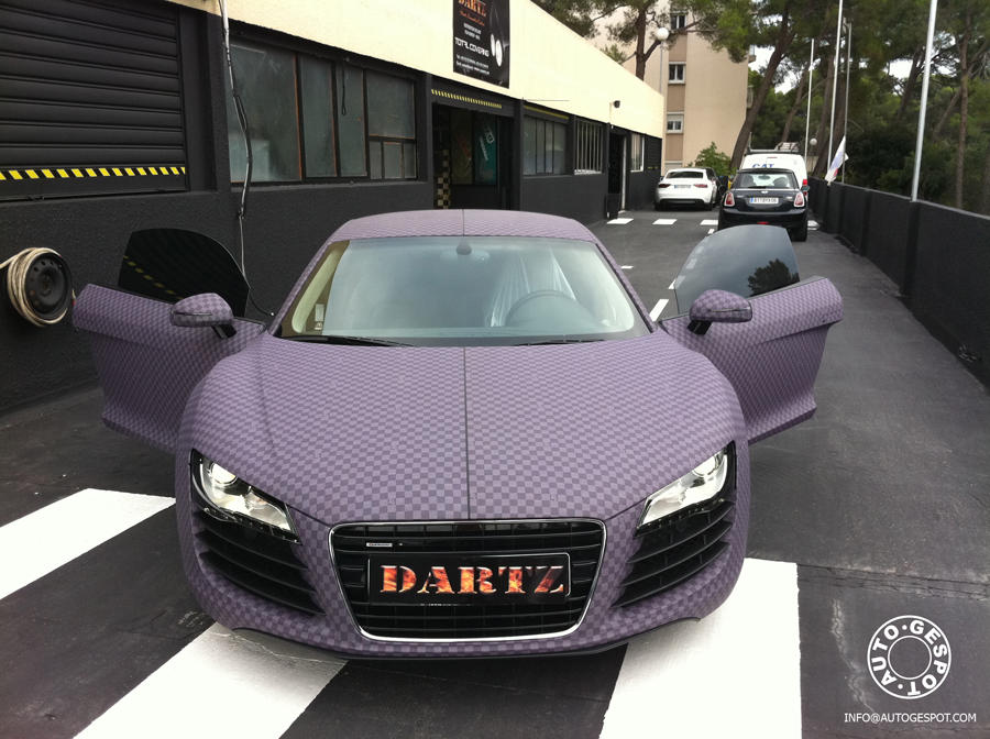 奥迪r82014款5.2fsiquattro,世界上最帅的10款车