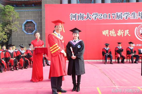 行者驰骋风沙，不负青丝韶华