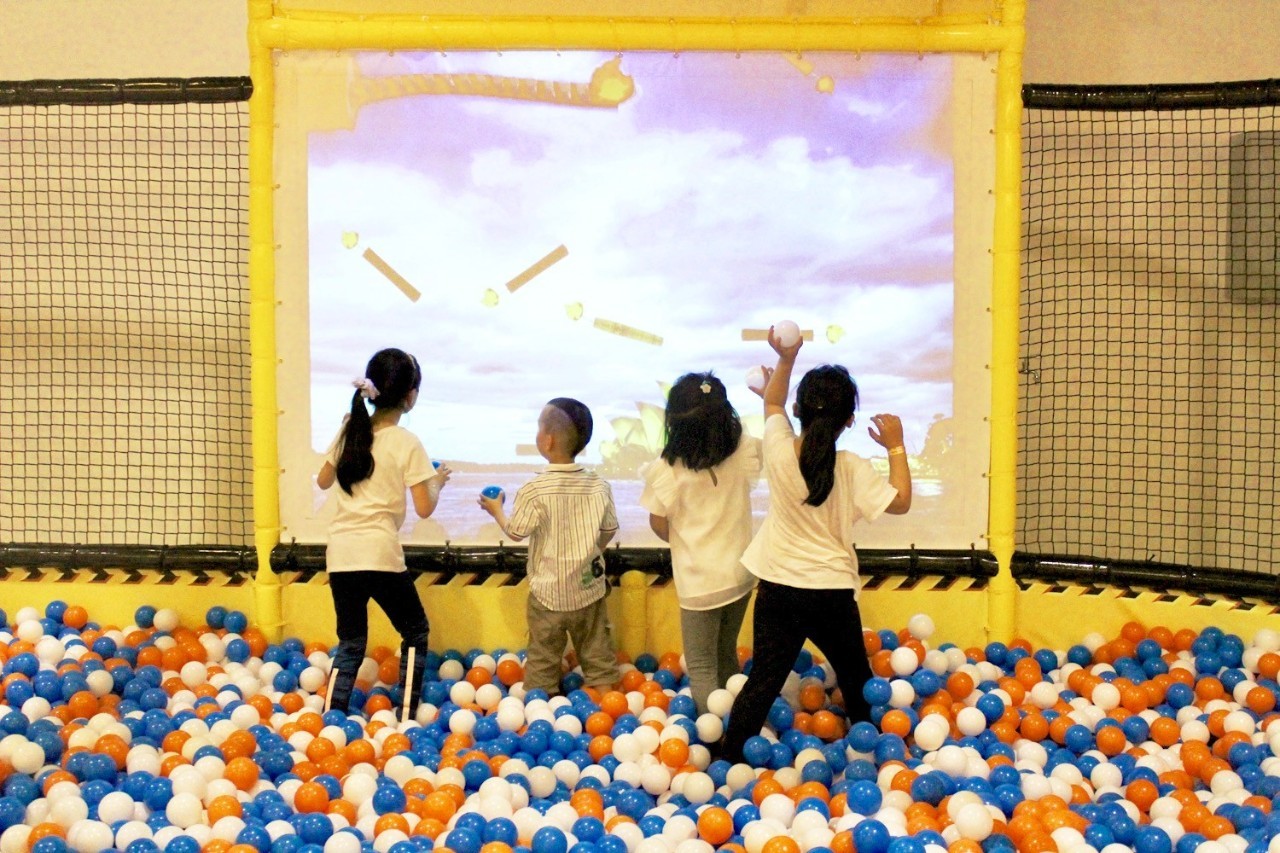 一家新开的大型游乐场,开一家一千平儿童室内游乐场