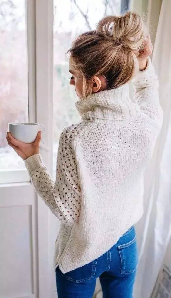 衣服塞裤子里怎么塞好看,塞衣服方法简单又好看