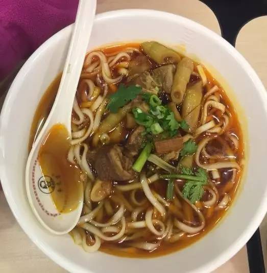 精彩搜街｜不到1000米的麦岛路北段竟然有35家大大小小的饭店！