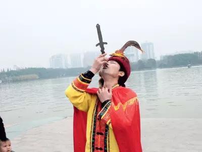 “过捧，莫cào哈！cào烂了不好卖”重庆人秒懂！