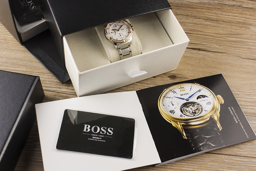 手腕上的公主，BOSS绚丽水晶腕表，帮你表达爱