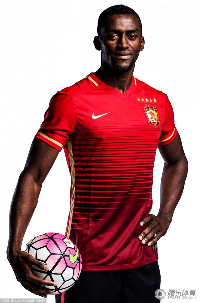 广州恒大新赛季官方写真照图片,恒大赛季最霸气的海报