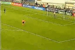 足坛十大不可思议的门将进球,足球史上最不可思议的门将进球